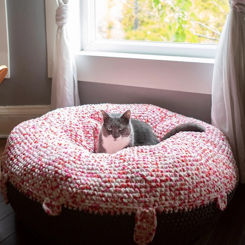 Donut Ask Me To Wake Up Crochet Pet Bed Pattern