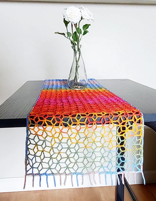 Cute and Easy Crochet Table Runner 2