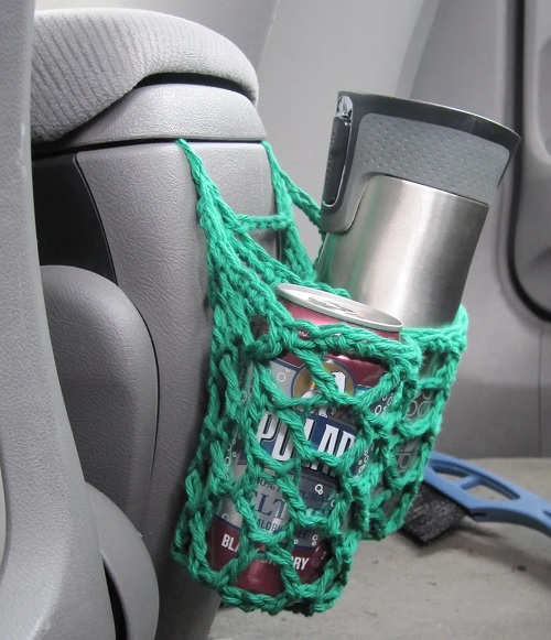 Back seat cupholders