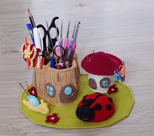 Organizer Enchanted Forest Crochet Pattern - Amigurumi Hook Holder Tutorial