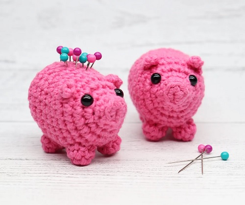 Crochet Pig Pin Cushion