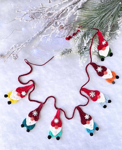Crochet Gnome Garland