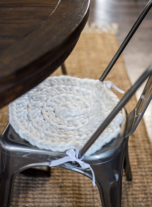 DIY Crochet Chair Cover Ideas 17