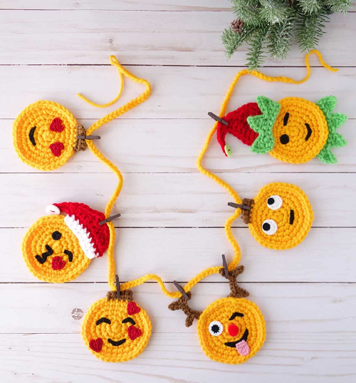 Crochet Christmas Smiley Faces Garland