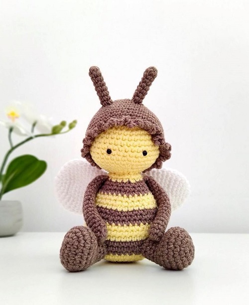 cute stuffed bee crochet pattern