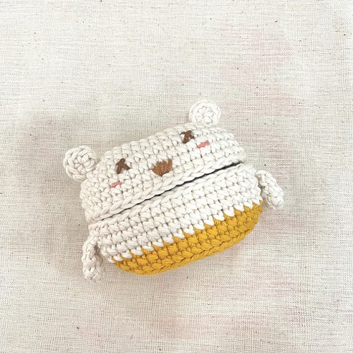 Cozy Airpods Case Pattern