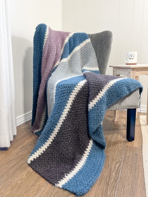 Easy Striped Crochet Blanket using Moss Stitch