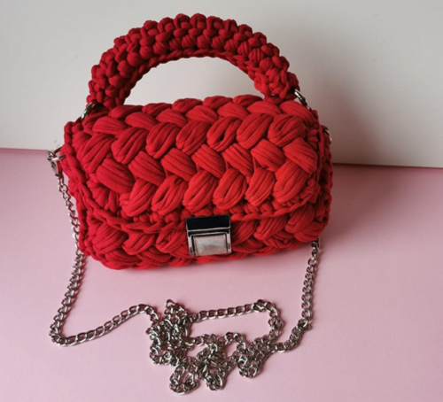 Easy and Cute Crochet Clutches Patterns 3