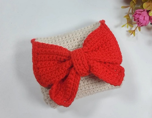 Crochet Trifold Wallet with Ribbon