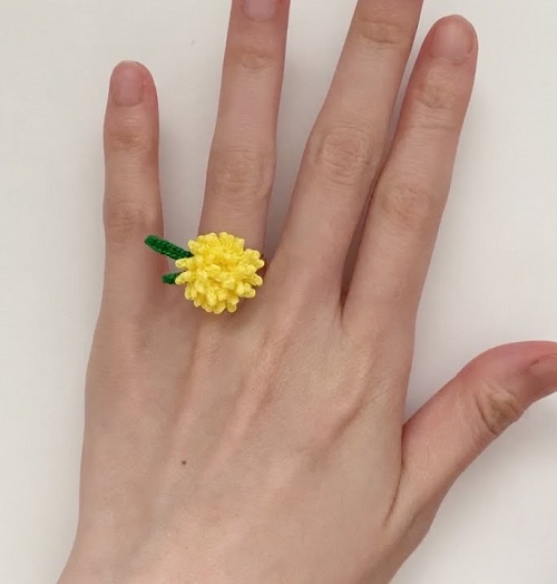 DIY Crochet Dandelion Ring