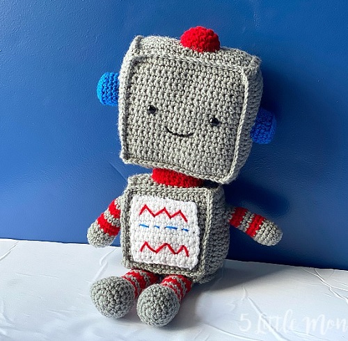 Easy and Cute Crochet Robot Patterns 3