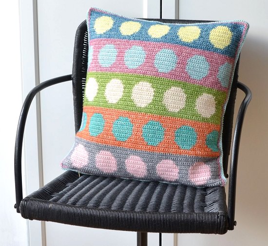 DIY Crochet Cushion 13