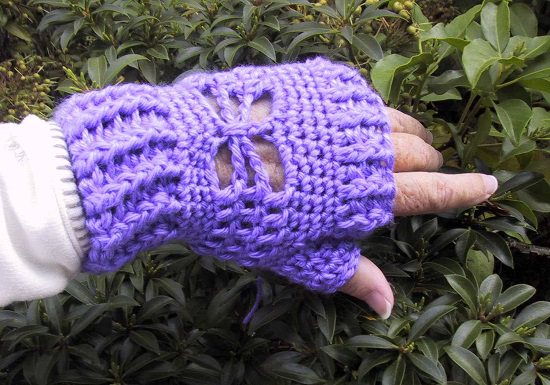 amazing Free Fingerless Gloves Crochet Patterns for gifting