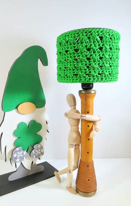 Stunning Crochet Lampshade 1