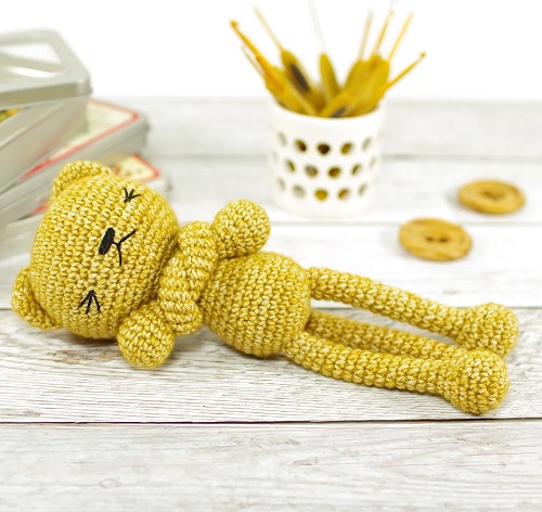 Long-Legged Cat crochet cat