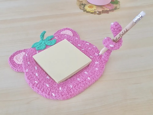 Strawberry Cat Memo Pad Holder