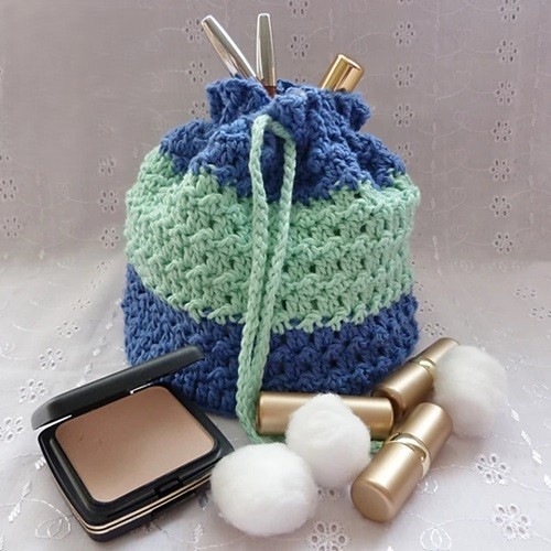 Crochet Handy Makeup Bag