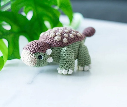DIY Ankylosaurus Free Crochet Pattern with PDF