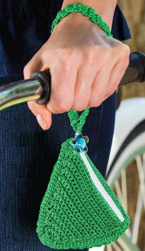 Crochet Pyramid Pouch Free Pattern