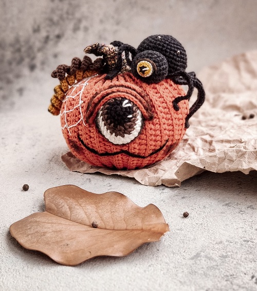 Pumpkin with a spider crochet pattern