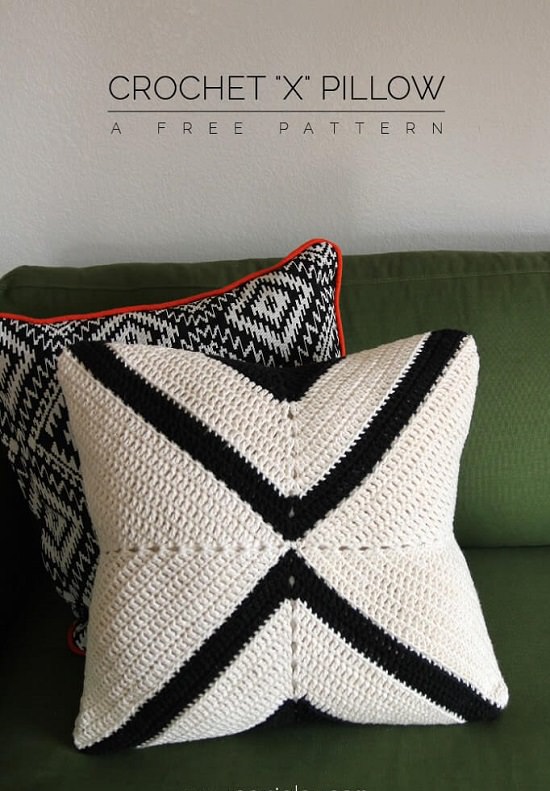 DIY Crochet Cushion 12