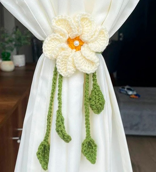 crochet flower curtain holder