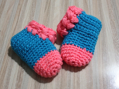 Woolen Puff Stitch Socks Pattern