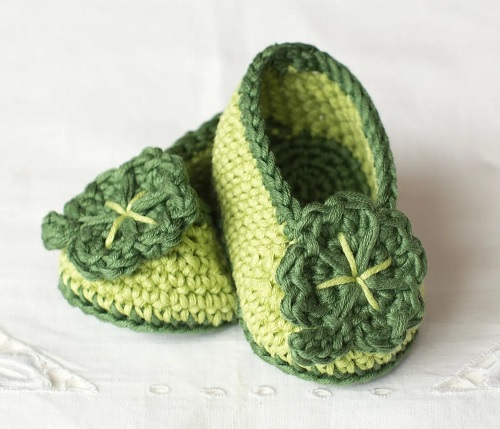 st-patricks-day-shamrock-baby-booties