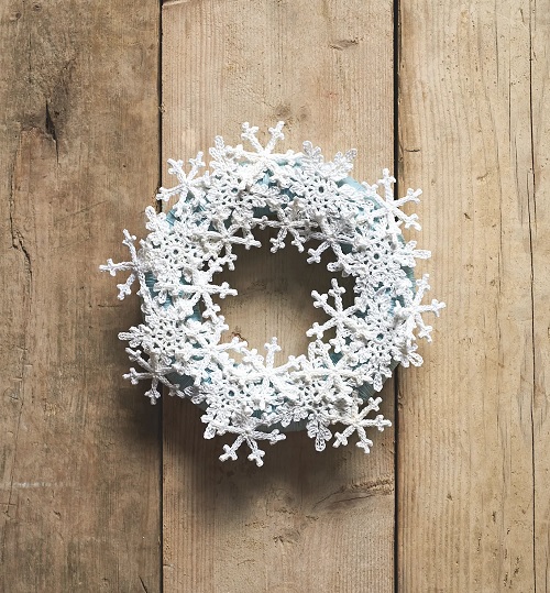 Free Crochet Snowflake Pattern and Christmas Wreath