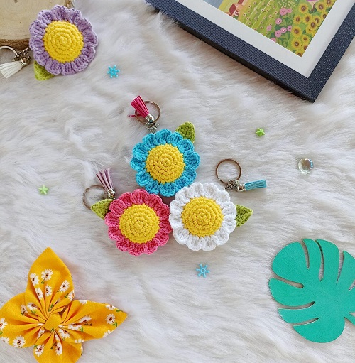 Crochet floral keychain free patterns 1