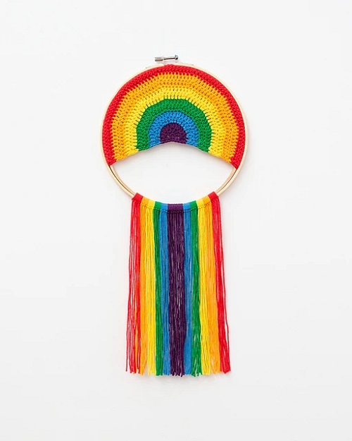Easy and Cute Rainbow Wall Hanging Crochet Patterns