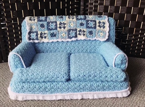 Darling Feline Crochet Couch