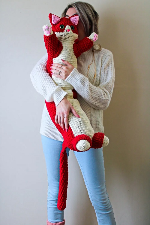 kitty crochet pillow