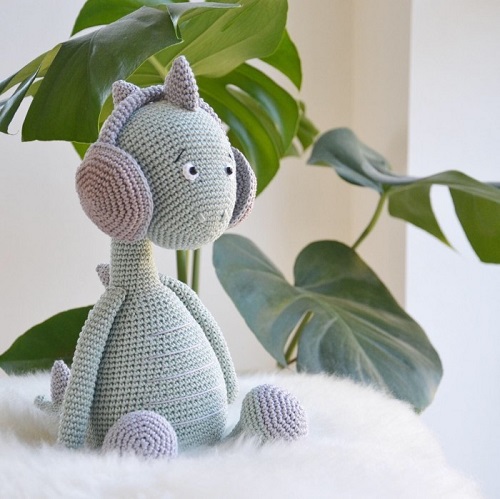 Easy and Cute Crochet Long Neck Animals Patterns 3